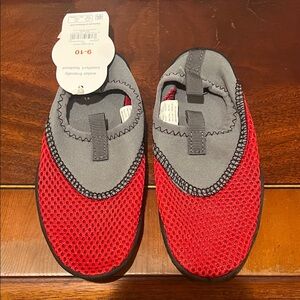 Wonder Nation Red and Gray Kids Water Shoes